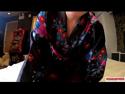 ❤️ Vajza e re cosplay pëlqen seksin deri në orgazmë me një shiringë në një kalorës dhe një blowjob. Vajzë aziatike me pidhi leshtore dhe cica të bukura me kostum tradicional japonez në video amatore që tregon masturbim me lodra qij. Sakura 3 OSAKAPORN. Video seksi në sq.com-full-porner.ru
