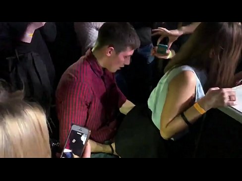 ❤️ Seks i vërtetë në një klub nate rus. Një vajzë 18-vjeçare ruse në anus dhe vaginë është qitur në një klub nate Video seksi në sq.com-full-porner.ru